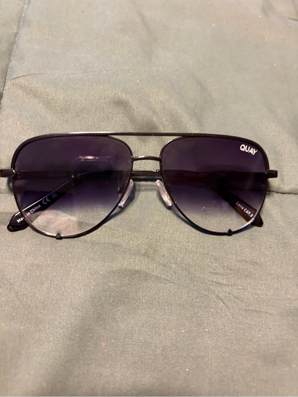 Quay Australia Black Metal Frame Sunglasses - Picture 7 of 9